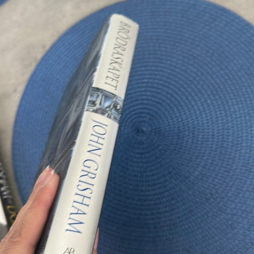 Brödraskapet av John Grisham, 2000