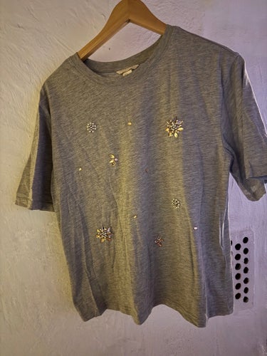 H&M grå t-shirt, storlek S