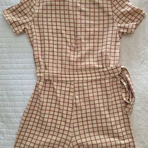 ZARA beige, vinröd jumpsuit, storlek M