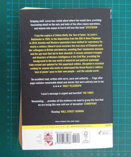 Deception: Spies, Lies and How Russia Dupes the West av Edward Lucas, 2012
