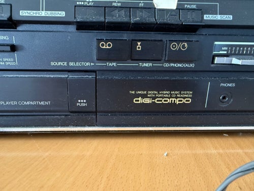 JVC PC-W320E Bärbar Komponentstereo med Dubbla Kassettdäck och Radio