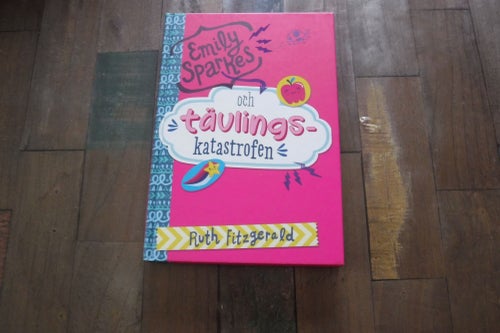 Emily Sparkes och tävlingskatastofen författare Ruth Fitzgerald