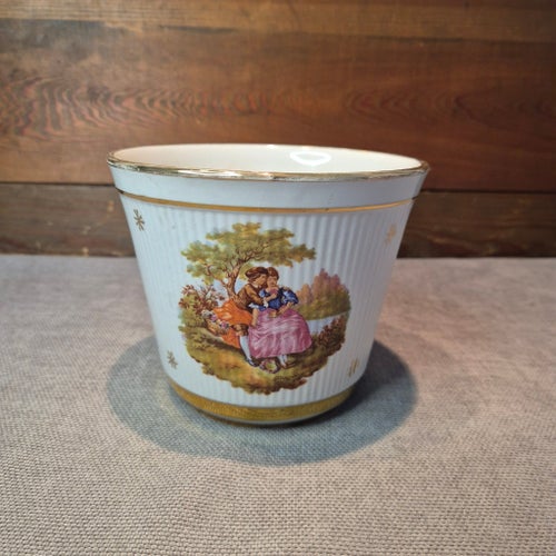 1 ytterfoder från Upsala Ekeby, 1900-tal, 14,5 cm i diameter
