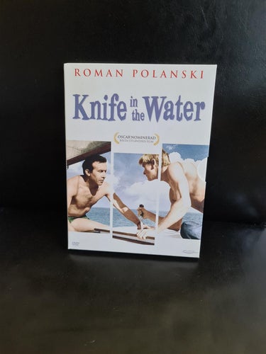 Knife in the water