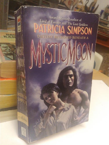 Mystic moon by Patricia Simpson. bok, pocket. Good