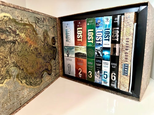 LOST: The Complete Collection – Lyxig Samlarbox (38 DVD + Brädspel)