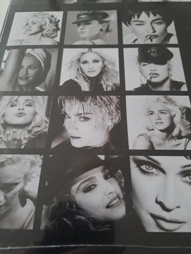 Madonna kalender 2011
