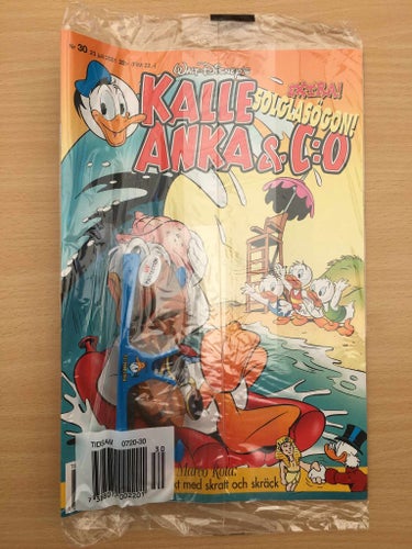 KALLE ANKA Nr 30 2001 - Inplastad - Solglasögon
