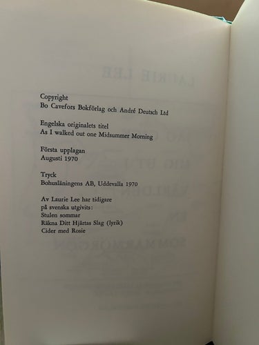 Jag gick mig ut i världen en sommarmorgon av Laurie Lee, bok, Very good plus