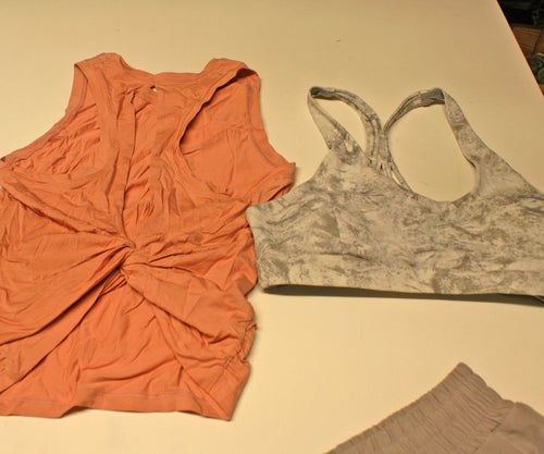 Träningskläder för dam - leggings, shorts, linne och sport-bh