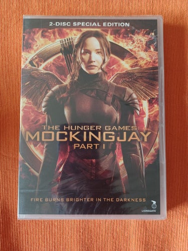 The Hunger Games: Mockingjay Part 1 (2-Disc Special Edition)