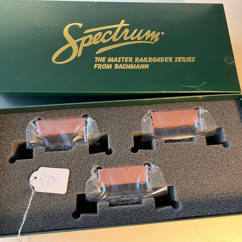 3 st helt nya Spectrum Bachmann "On 30" Mining Cars I skala 0n30