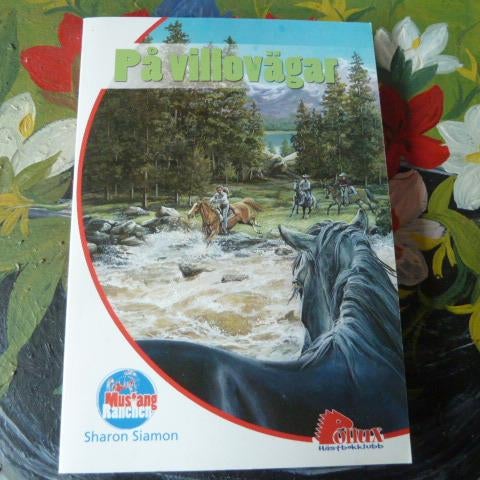 PÅ VILLOVÄGAR, S. SIAMON, 2004,  POCKET, BÖCKER