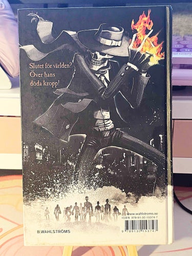Skulduggery Pleasant -- Derek Landy