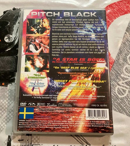 PITCH BLACK (2000) SVENSK UTGÅVA I MKT FINT SKICK! VIN DIESEL
