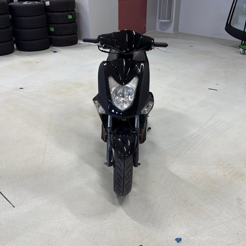 Kymco Agility 50 EU moped! läs beskrivning.