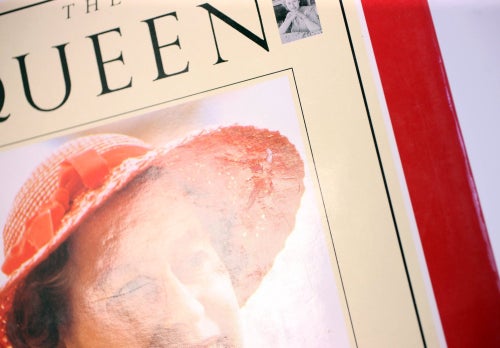 The Queen: A Celebration of 40 Glorious Years by Janice Anderson-English-1992