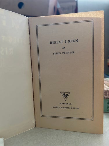 Ristat i sten av Stieg Trenter, bok, Very good plus