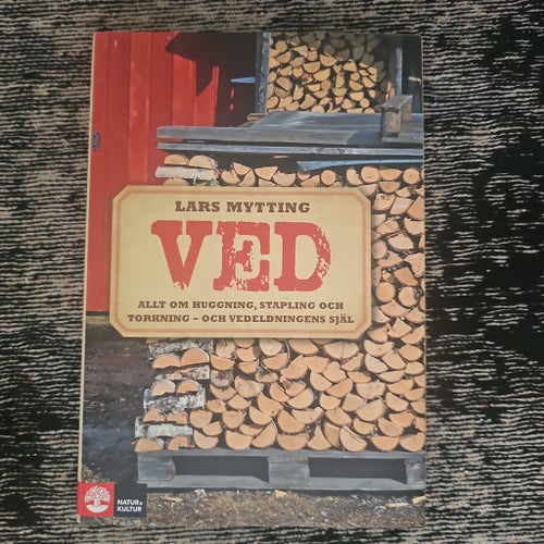 Ved * Lars Mytting