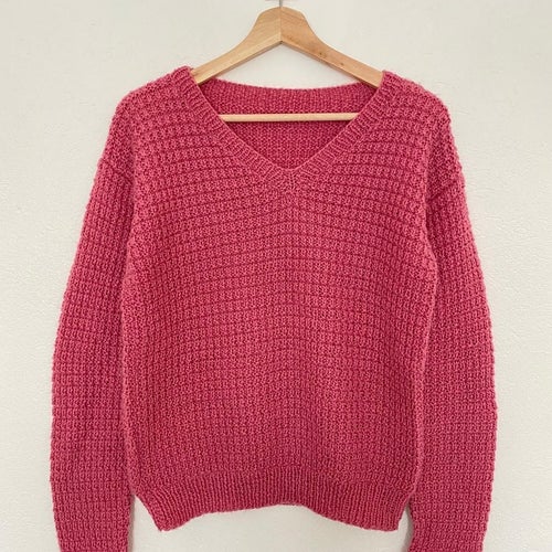 Handstickad ulltröja i rosa – V-ringning, S/M