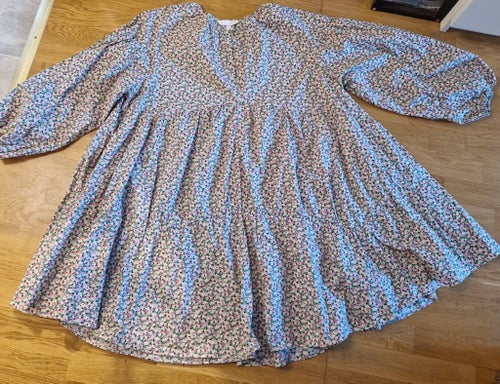 Flerfärgad underbar kort klänning från H&M