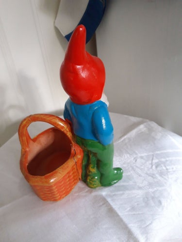Tomte med korg. Gräfenroda.