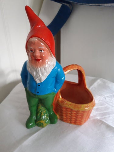 Tomte med korg. Gräfenroda.
