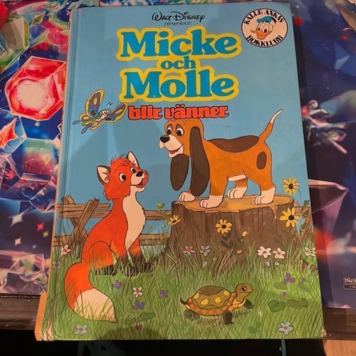 Micke och Molle blir vänner - Walt Disney - Okänt År