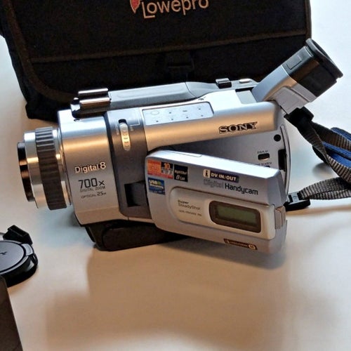 SOM NY ! SONY HANDYCAM DCR-TRV240E PAL HI8 DIGITAL CAMCORDER M.M.