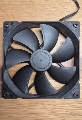 Fractal Design Dynamic X2 GP-14 PWM