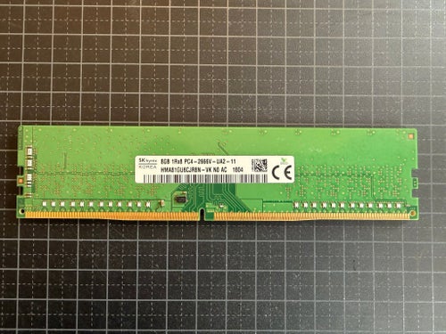 SK Hynix 8GB DDR4 RAM-minne (otestad, säljes som defekt)