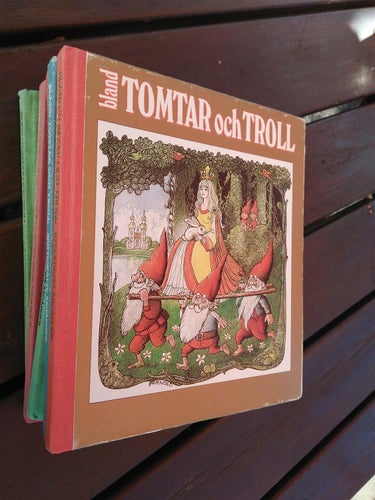 bland Tomtar och Troll åttioförsta årgången. bok, inbunden Very Fine plus
