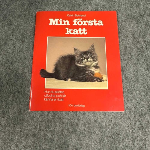 Katrin Behrend - Mon första katt