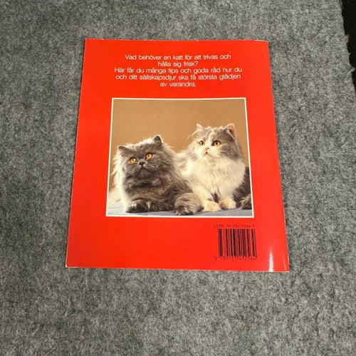 Katrin Behrend - Mon första katt