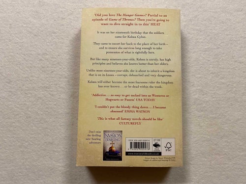 The Queen Of The Tearling - Erika Johansen - Paperback