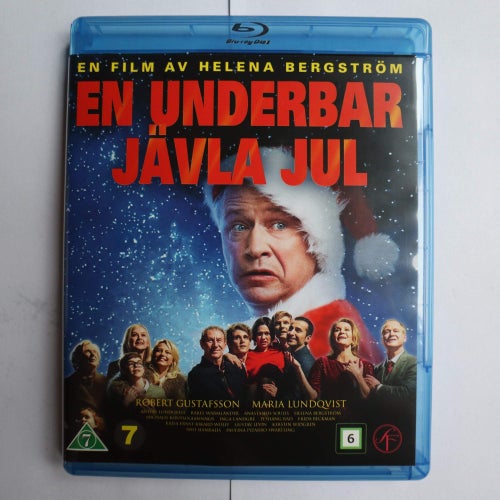 EN UNDERBAR JÄVLA JUL (34617)
