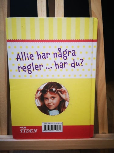 Allie Finkles Regler För Tjejer - Flytten