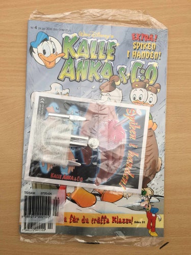 KALLE ANKA Nr 4 2000 - Inplastad - Spiken i handen