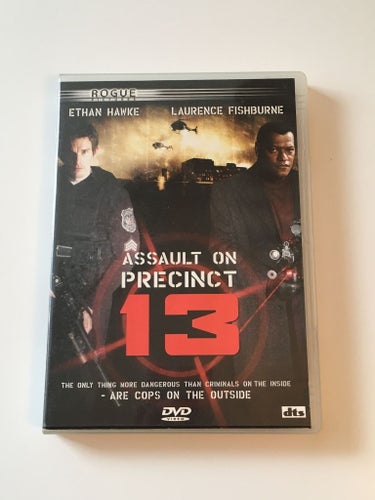 Assault on precinct 13 (Ethan Hawke och Laurence Fishburne, 2005). Beg. DVD