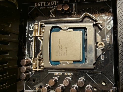 Intel i5-4670K + ASUS SABERTOOTH Z87 + 16GB DDR3