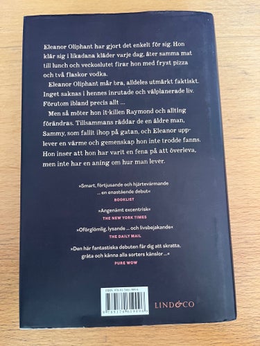 Eleanor Oliphant Mår Alldeles Utmärkt av Gail Honeyman, 2018