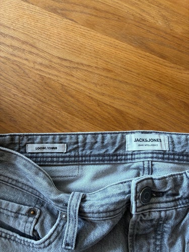 Jack & Jones grå jeans, storlek 29/32