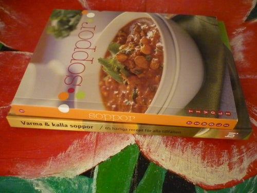 BOK, 2 STYCKEN KOKBÖCKER, VARMA & KALLA SOPPOR, SOPPOR