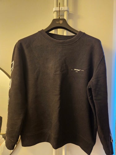 Off-White svart tröja, storlek M