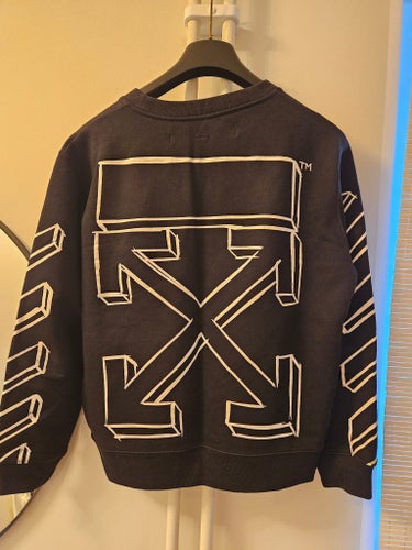Off-White svart tröja, storlek M
