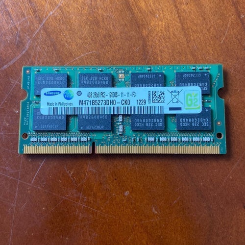 Samsung 4GB DDR3 RAM PC3-12800S