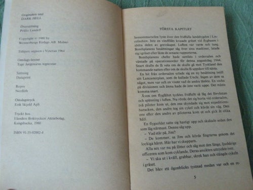 BOMBAREN, D.SPENCE, BOK, BÖCKER