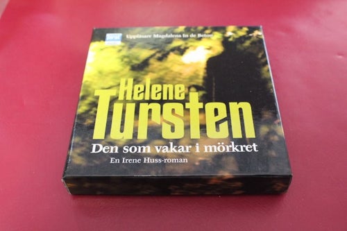 CD-bok: Den som vakar i mörkret - Helene Tursten