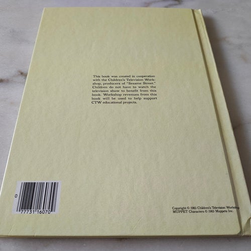 The Sesame Street Treasury: Volume 7 publicerad av Funk & Wagnalls - Inbunden