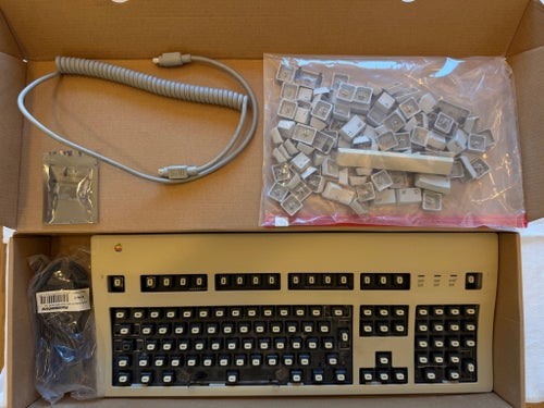 Apple Extended Keyboard II plus Pro Micro-kontroller